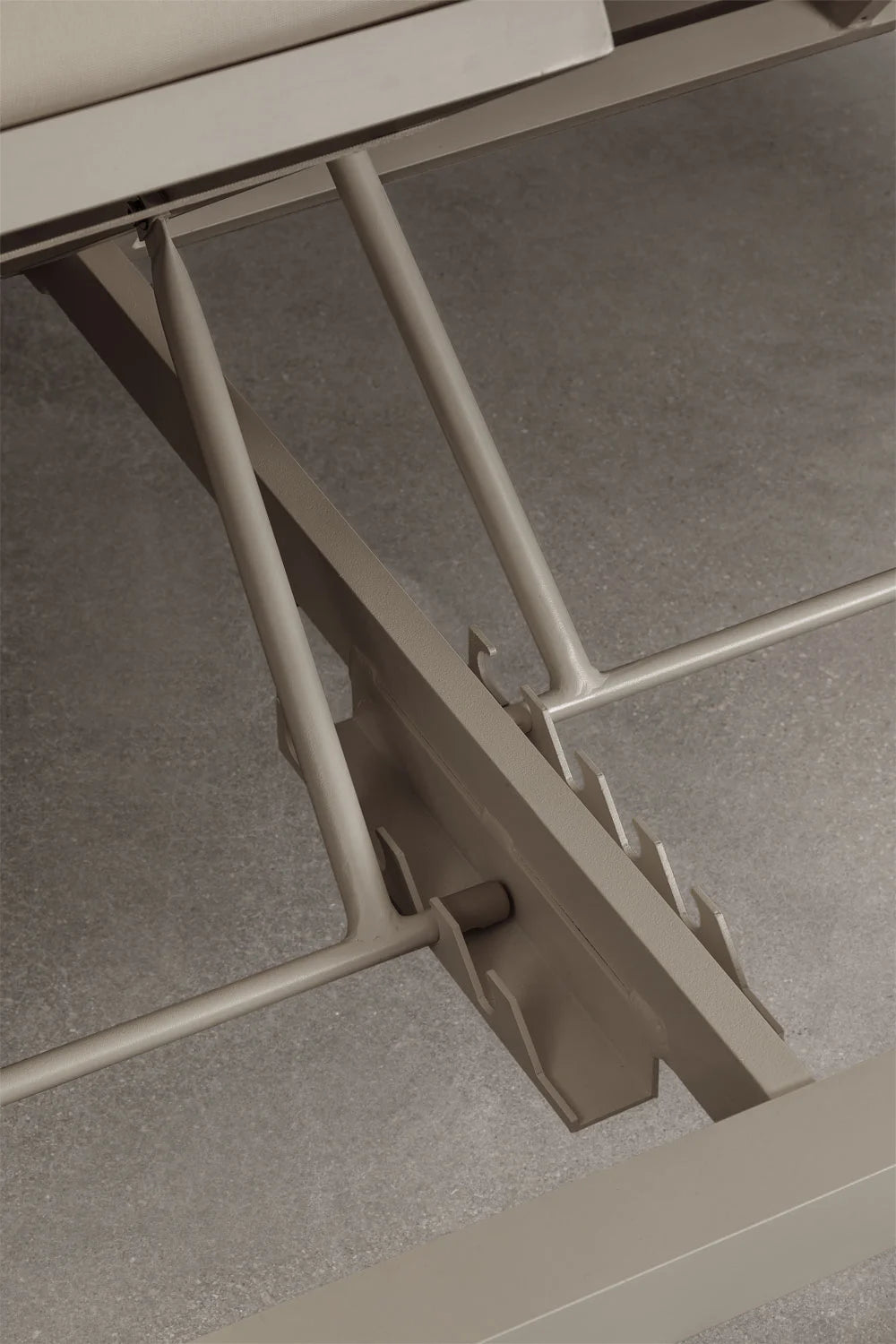 Cama balinesa reclinable en aluminio y tela Nasau